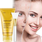 Application masque peel-off au curcuma sur le visage